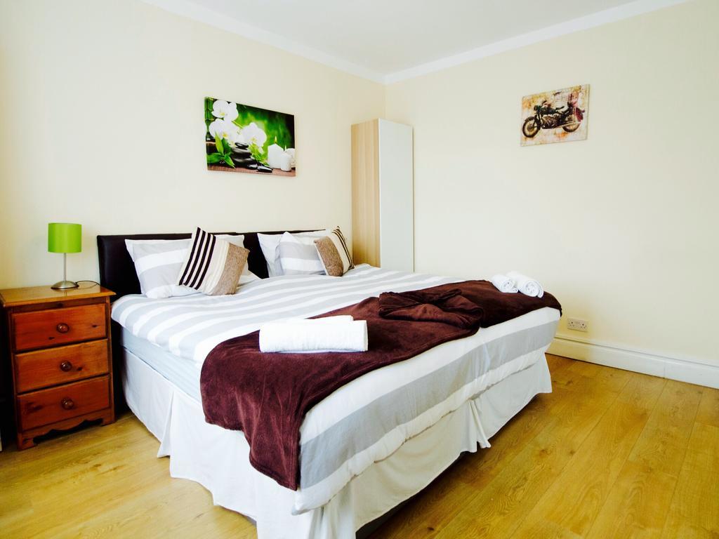 Gable Lodge Londra Exterior foto