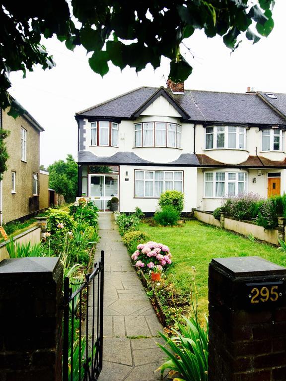 Gable Lodge Londra Exterior foto