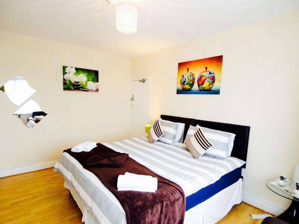 Gable Lodge Londra Exterior foto